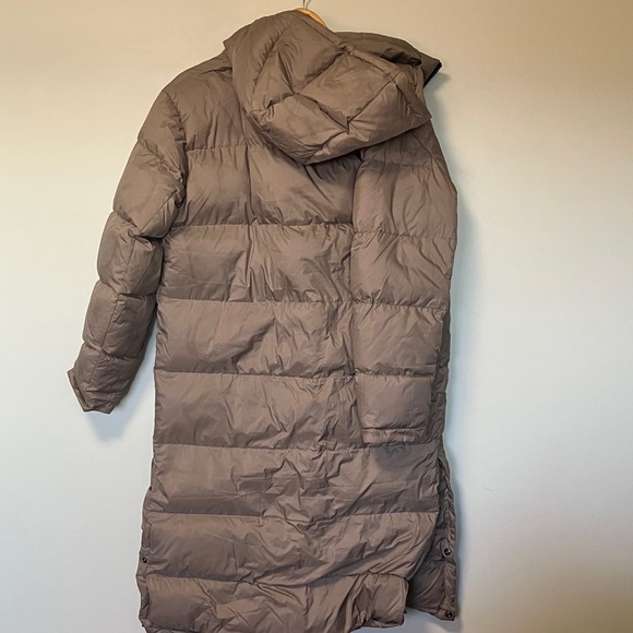 Quince Responsible Down Long Puffer Hooded Jacket in Stone Taupe - Picture 6 of 8